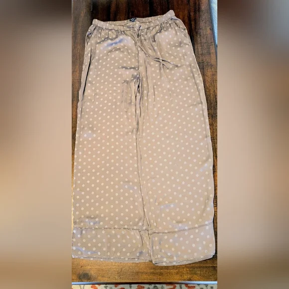 NWT Gap Taupe Polka Dot 2 Piece Pajama Set Size Medium - Picture 10 of 13